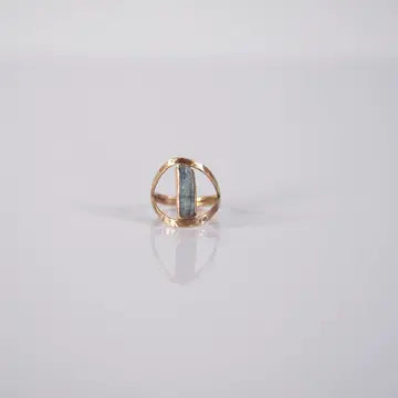 Aquamarine ring Gold